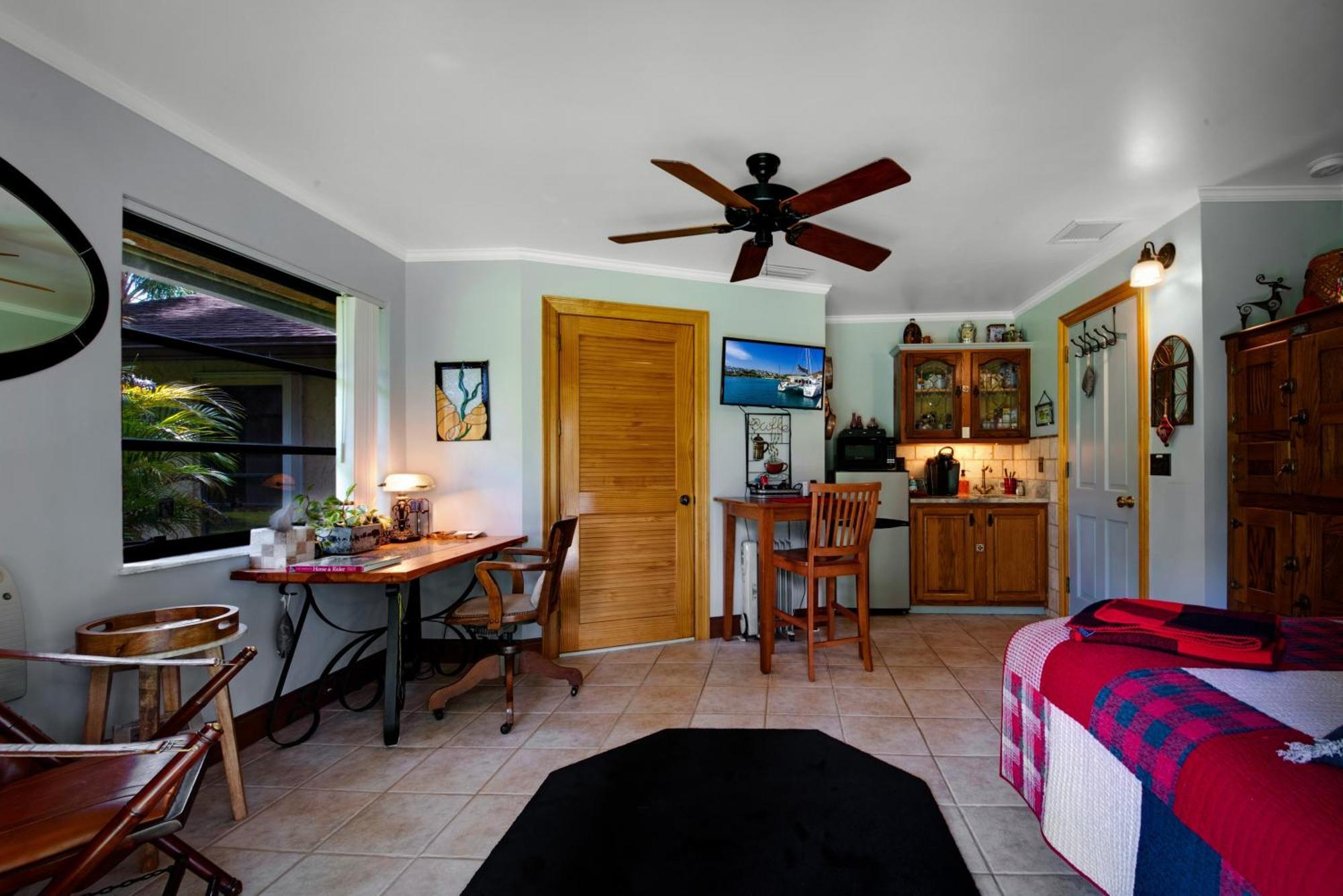 La Quiete Cove For One Bed & Breakfast Lake Worth Beach Exterior photo