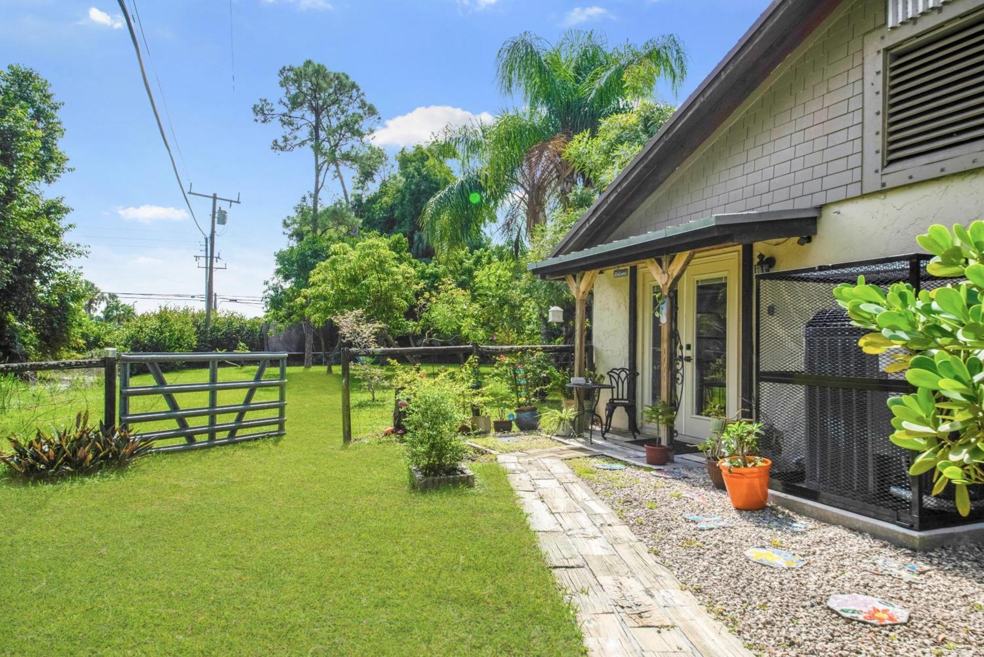 La Quiete Cove For One Bed & Breakfast Lake Worth Beach Exterior photo